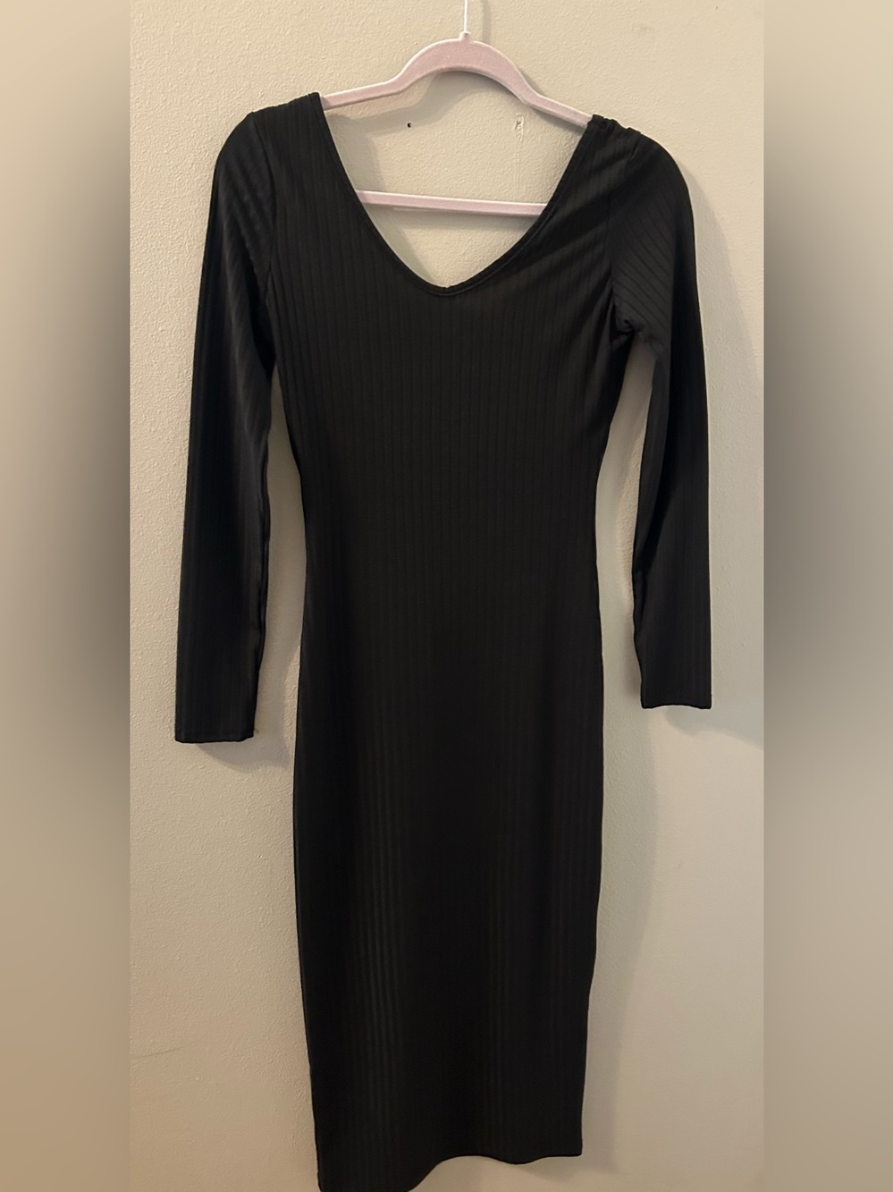 Black Ribbed V-Neck Long Sleeve Bodycon Dress